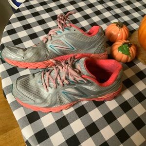 New balance women’s shoes